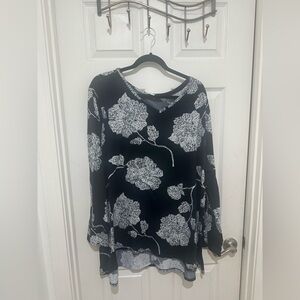 LuLaRoe floral plus size tunic black and white top 3XL